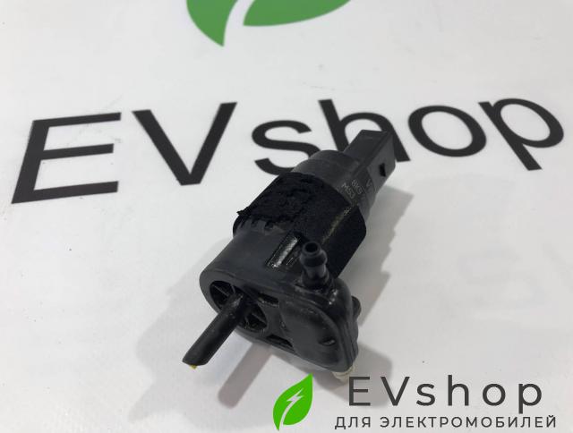 насос (моторчик) омывателя стекла Audi e-tron 1 поколение 2019, электро, 8K9955647 - фото №1