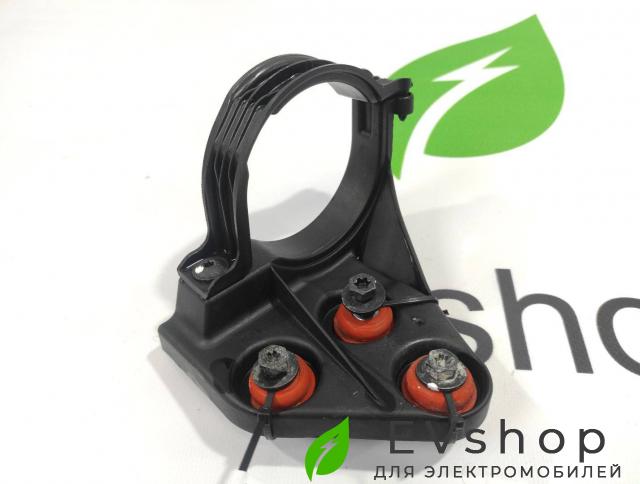 Кронштейн насоса системы охлаждения Audi e-tron 1 поколение 2019, электро, 4KE121240G - фото №1