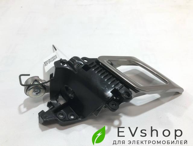 ручка внутренняя передняя правая Rivian R1T 1 поколение 2022, PT00001134, PT00001137, PT00001155, PR511, OP318, Y0282293 - фото №1