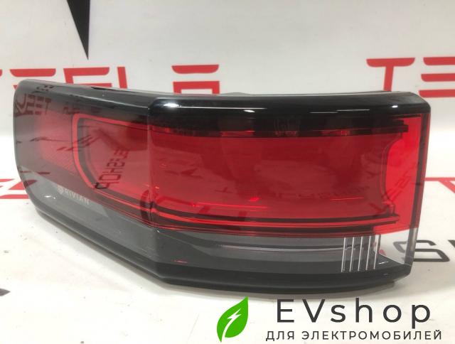 фонарь задний левый Rivian R1T 1 поколение 2022, PT00000471 - фото №1
