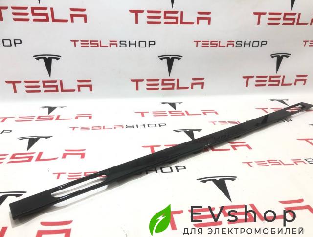 Панель наружная декоративная крыши Rivian R1T 1 поколение 2022, PT00308170-A, PT00045696-C - фото №1