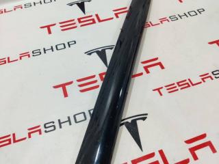 Накладка стойки А, (средняя высота) Rivian R1T 1 поколение 2022, PT00015998