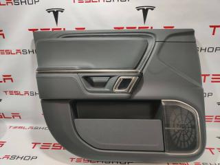 обшивка двери передняя левая Rivian R1T 1 поколение 2022, PT00002501, 35589693, PT00001094