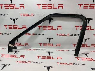 накладка двери внутренняя передняя левая Rivian R1T 1 поколение 2022, PT00001182, PT00001181