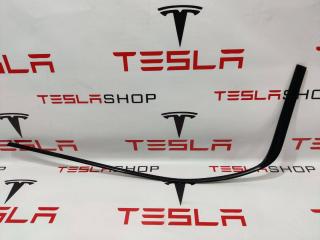 молдинг двери задней левой Rivian R1T 1 поколение 2022, PT00002203, PT00041939, PT00042001