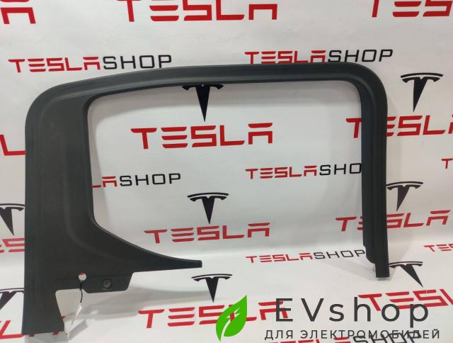 накладка двери внутренняя задняя левая Rivian R1T 1 поколение 2022, PT00001260-G - фото №1