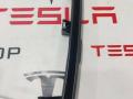 направляющая стеклоподъемника переднего Rivian R1T 1 поколение 2022, PT00015527, PT00042018 - фото №2