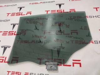 стекло двери задней правой Rivian R1T 1 поколение 2022, 43R-0115131