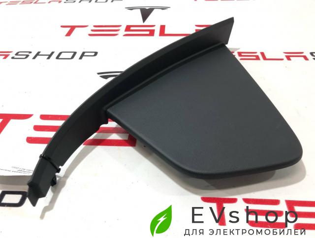 Накладка боковая торпеды Rivian R1T 1 поколение 2022, PT00000816, PT00000769 - фото №1