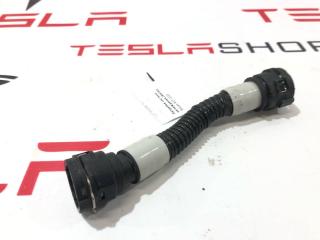 Патрубок системы охлаждения (RIVIAN R1T) Rivian R1T 1 поколение 2022, PT00084713-B