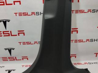 Накладка стойки B, внутренняя Rivian R1T 1 поколение 2022, PT00001372