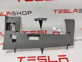 Накладка ниши для ног Rivian R1T 1 поколение 2022, PT00000821H, PT00000826, PT00000821