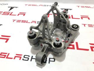 кронштейн компрессора кондиционера Rivian R1T 1 поколение 2022, PT00001677, PT00001678, PT00031139, PT00031140