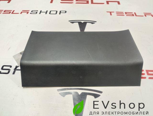 Накладка багажного проема внутренняя Rivian R1T 1 поколение 2022, PT00012128-F, PT00012126-D - фото №1