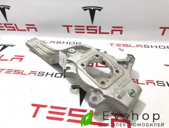 кулак поворотный правый Rivian R1T 1 поколение 2022, PT00001860 - фото №1