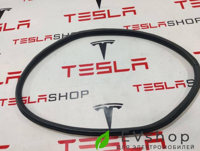 уплотнитель Rivian R1T 1 поколение 2022, PT00002352 - фото №1