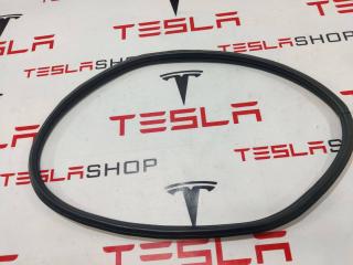 уплотнитель Rivian R1T 1 поколение 2022, PT00002352