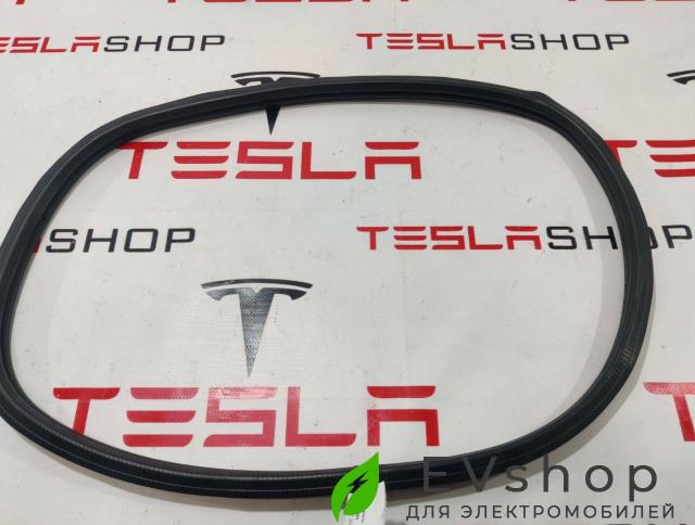 уплотнитель Rivian R1T 1 поколение 2022, PT00002352 - фото №1