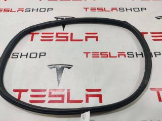 уплотнитель Rivian R1T 1 поколение 2022, PT00002352