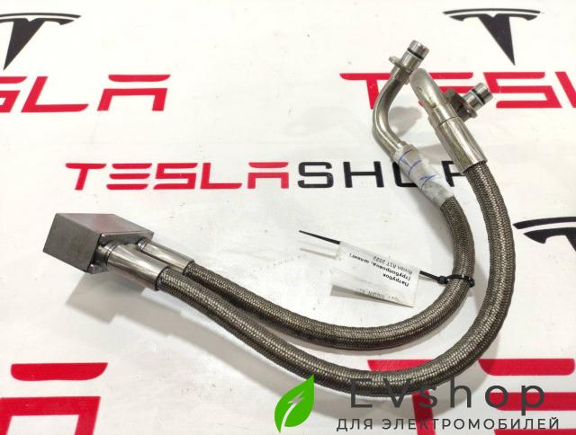 патрубок (трубопровод, шланг) Rivian R1T 1 поколение 2022, C100002752-G - фото №1