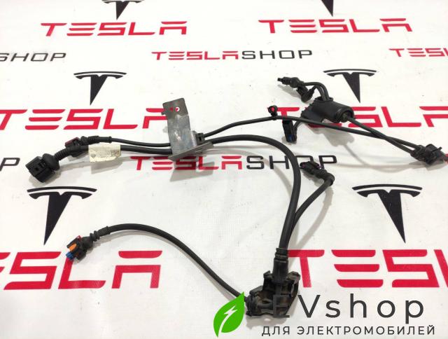 проводка пневмостойки Rivian R1T 1 поколение 2022, PT00000569-L, PT00041718, PT00030998, PT00063387 - фото №1