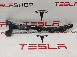 Крепление бампера заднего Rivian R1T 1 поколение 2022, PT00003645