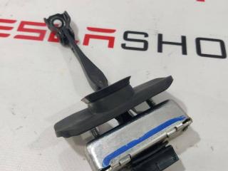 ограничитель открывания двери Rivian R1T 1 поколение 2022