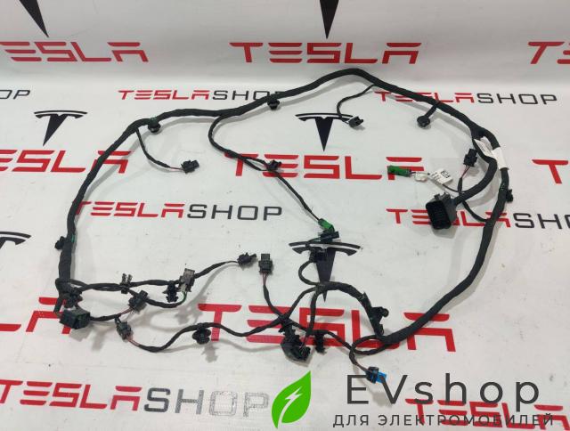 Электропроводка бампера Rivian R1T 1 поколение 2022, PT00047059-B, 3552341, C200000573-G - фото №1