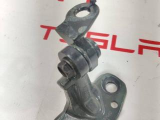 петля двери Rivian R1T 1 поколение 2022, PT00002400