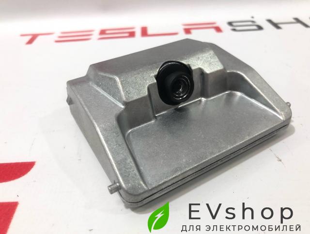 камера переднего обзора Rivian R1T 1 поколение 2022, PT00000023 - фото №1