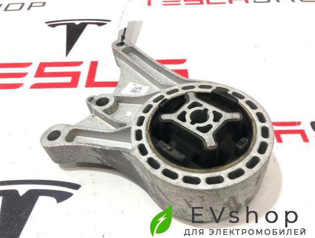 кронштейн двигателя Rivian R1T 1 поколение 2022, PT00155838-D, PT00043514-F, PT00046119-F, PT00043513-F, PT00002848-J - фото №1