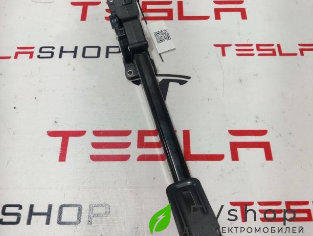 педаль Rivian R1T 1 поколение 2022, PT00002543-E - фото №1