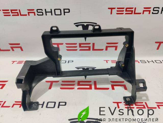 кронштейн (крепление) Rivian R1T 1 поколение 2022, PT00092715A.1 - фото №1