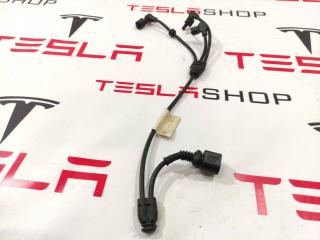 проводка пневмостойки Rivian R1T 1 поколение 2022, PT00030470-E