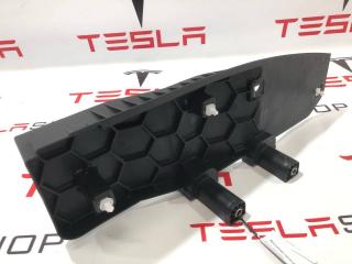 крепление проводки Rivian R1T 1 поколение 2022, PT00058118A.1