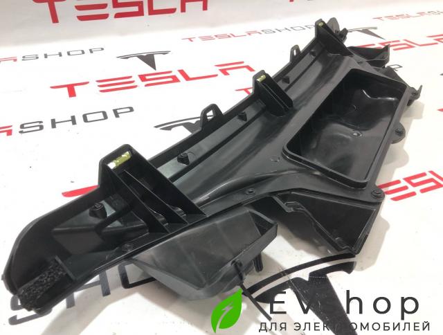 дефлектор обдува салона Rivian R1T 1 поколение 2022, PT00012528-H - фото №1