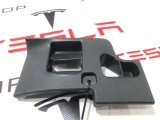 Накладка ниши для ног Rivian R1T 1 поколение 2022, PT00031132F