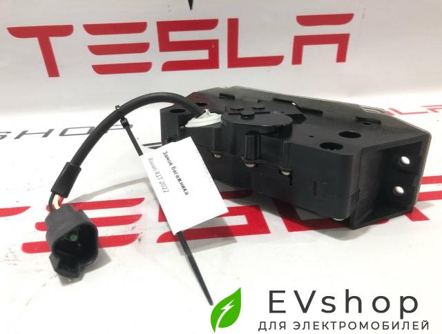 замок багажника Rivian R1T 1 поколение 2022, PT00000351-H, PT00041067 - фото №1