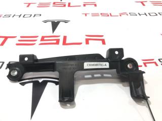 пластик Rivian R1T 1 поколение 2022, PT00089781-A.2, C300089781-A