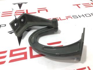 петля крышки багажника Rivian R1T 1 поколение 2022, PT00002437