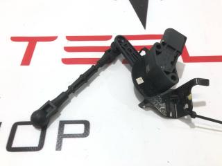 Датчик уровня пневмоподвески Rivian R1T 1 поколение 2022, PT00058866, PT00039807