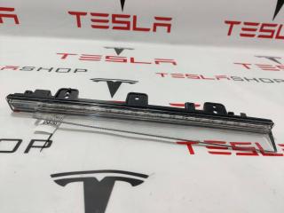 Стоп сигнал крышки багажника верхний Rivian R1T 1 поколение 2022, PT00002142