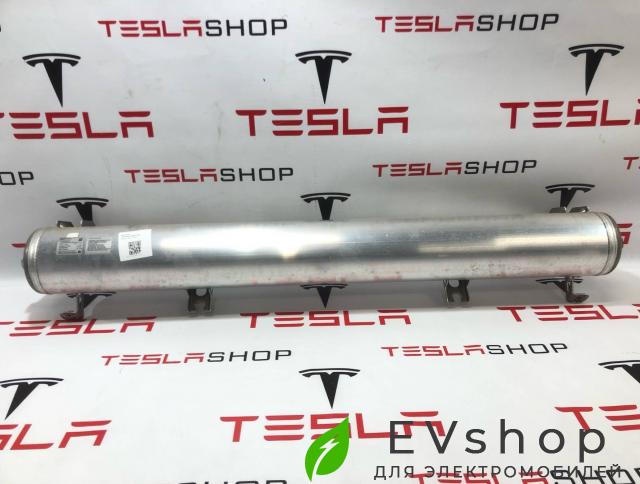 Баллон пневмоподвески (ресивер) Rivian R1T 1 поколение 2022, C200096608-B - фото №1