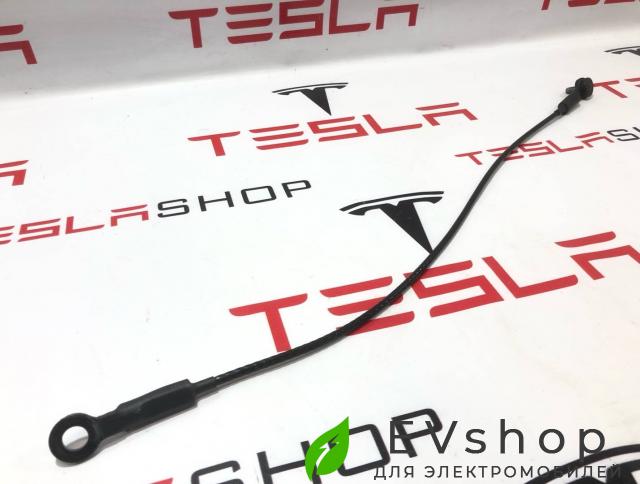 трос открывания багажника Rivian R1T 1 поколение 2022, PT00002963, PT00002966, PT00002967 - фото №1