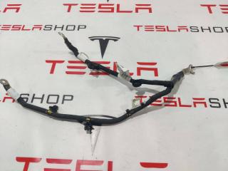 минусовой провод аккумулятора Rivian R1T 1 поколение 2022, C100016070-D