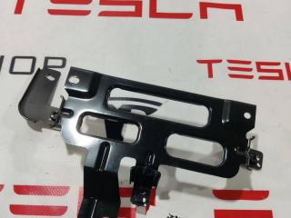 кронштейн (крепление) Rivian R1T 1 поколение 2022, PT00000468, 3500A026