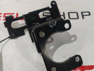 кронштейн (крепление) Rivian R1T 1 поколение 2022, PT00018022