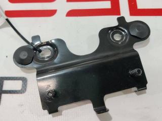 кронштейн (крепление) Rivian R1T 1 поколение 2022, C100030007