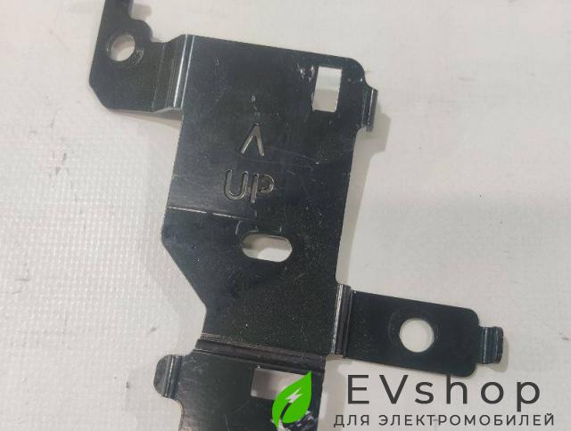 кронштейн (крепление) Rivian R1T 1 поколение 2022, PT00056836-B - фото №1