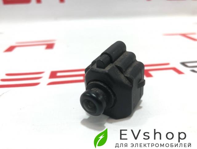 камера переднего обзора Rivian R1T 1 поколение 2022, PT00084935-A - фото №1